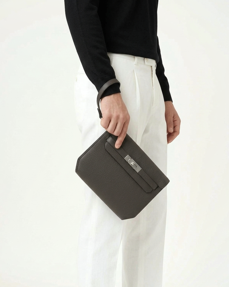 Paris Leather Pochette - Black