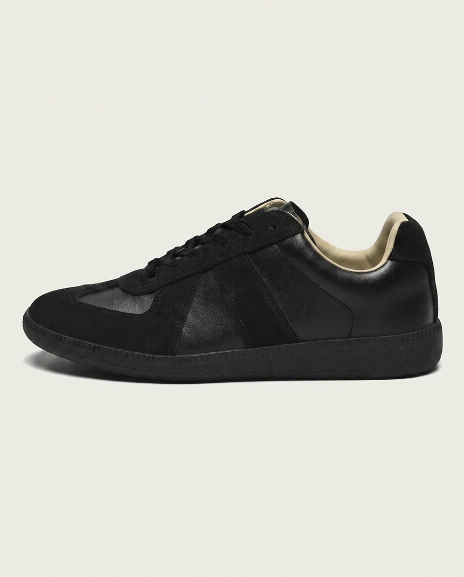 Como Lake Sneaker - All Black